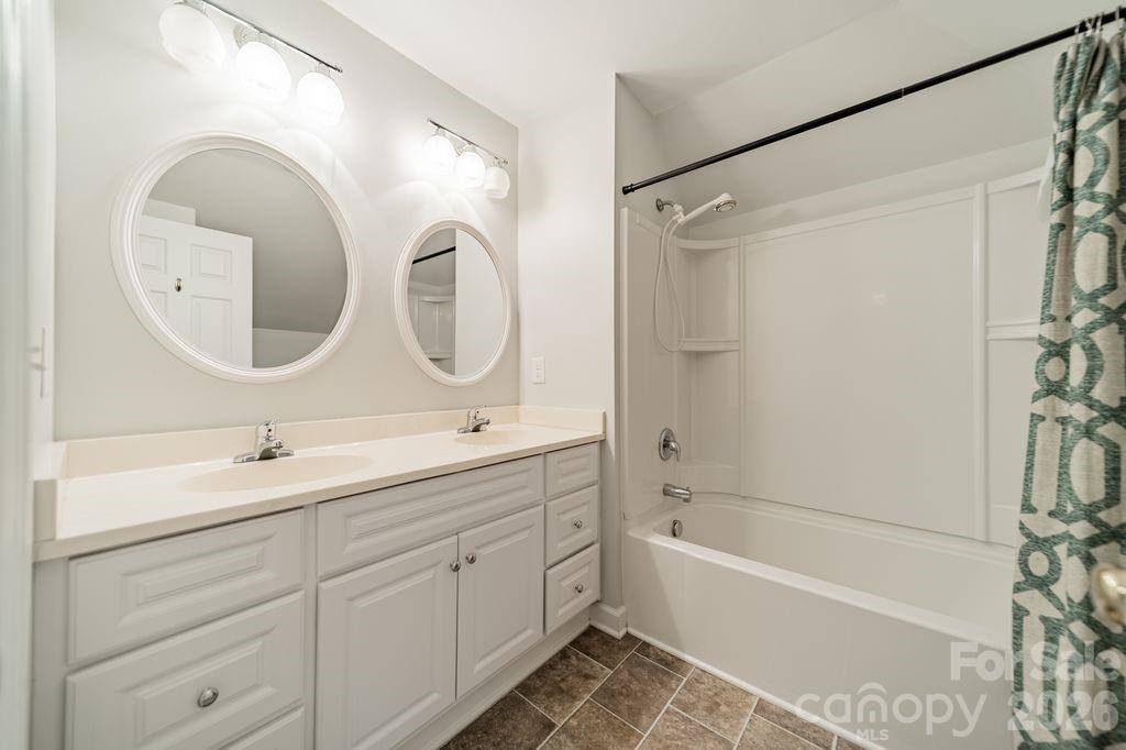 3306 Savannah Hills Drive, Matthews, NC 28105