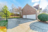 3306 Savannah Hills Drive, Matthews, NC 28105