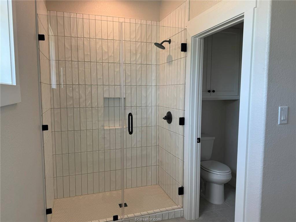 6788 Ellehue Lane, Bryan, TX 77808