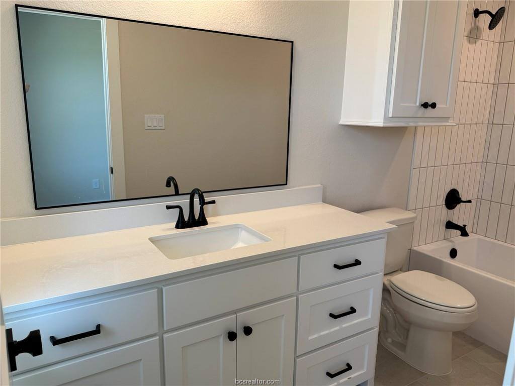 6788 Ellehue Lane, Bryan, TX 77808