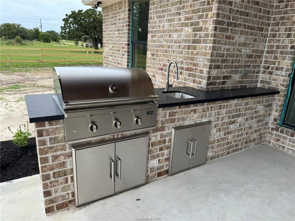 6788 Ellehue Lane, Bryan, TX 77808