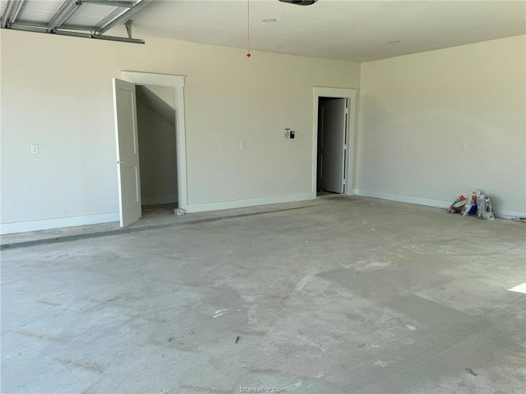 6788 Ellehue Lane, Bryan, TX 77808
