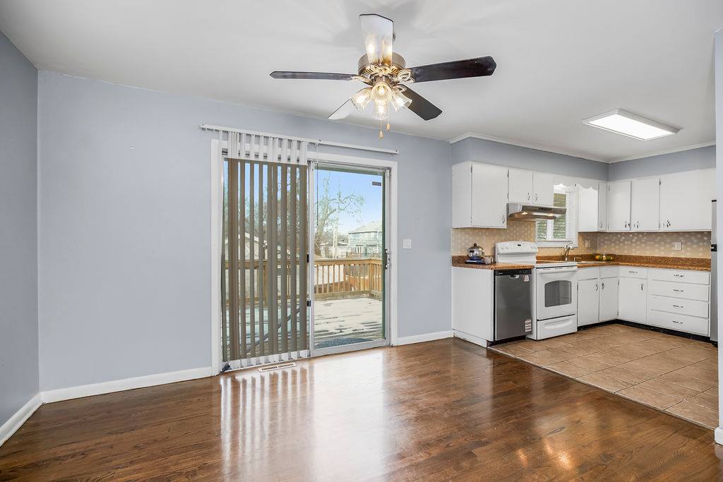 4542 W 50th Street, Roeland Park, KS 66205