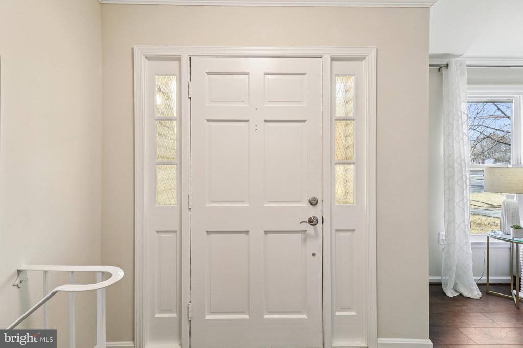 16920 Glen Oak Run, Rockville, MD 20855