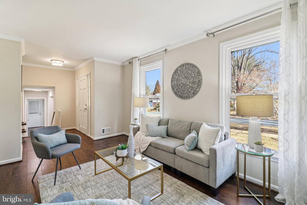 16920 Glen Oak Run, Rockville, MD 20855