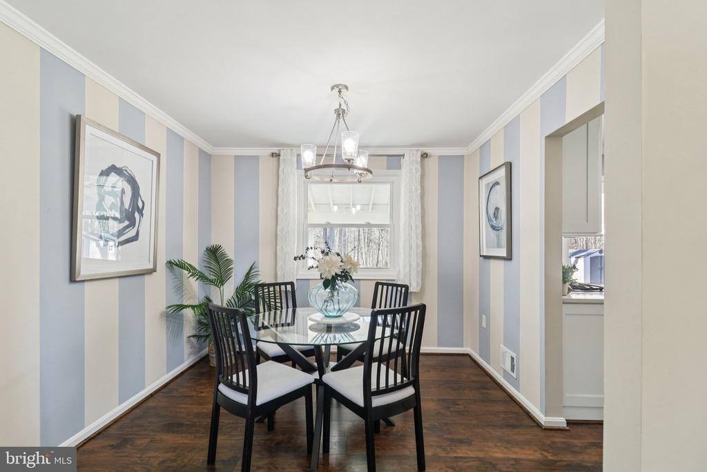 16920 Glen Oak Run, Rockville, MD 20855