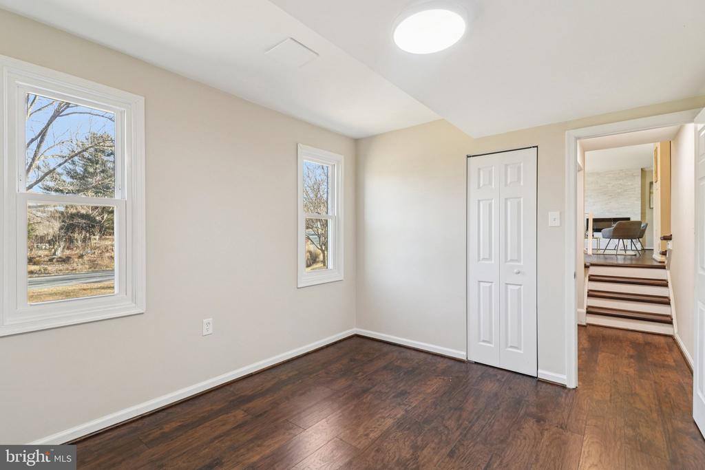 16920 Glen Oak Run, Rockville, MD 20855