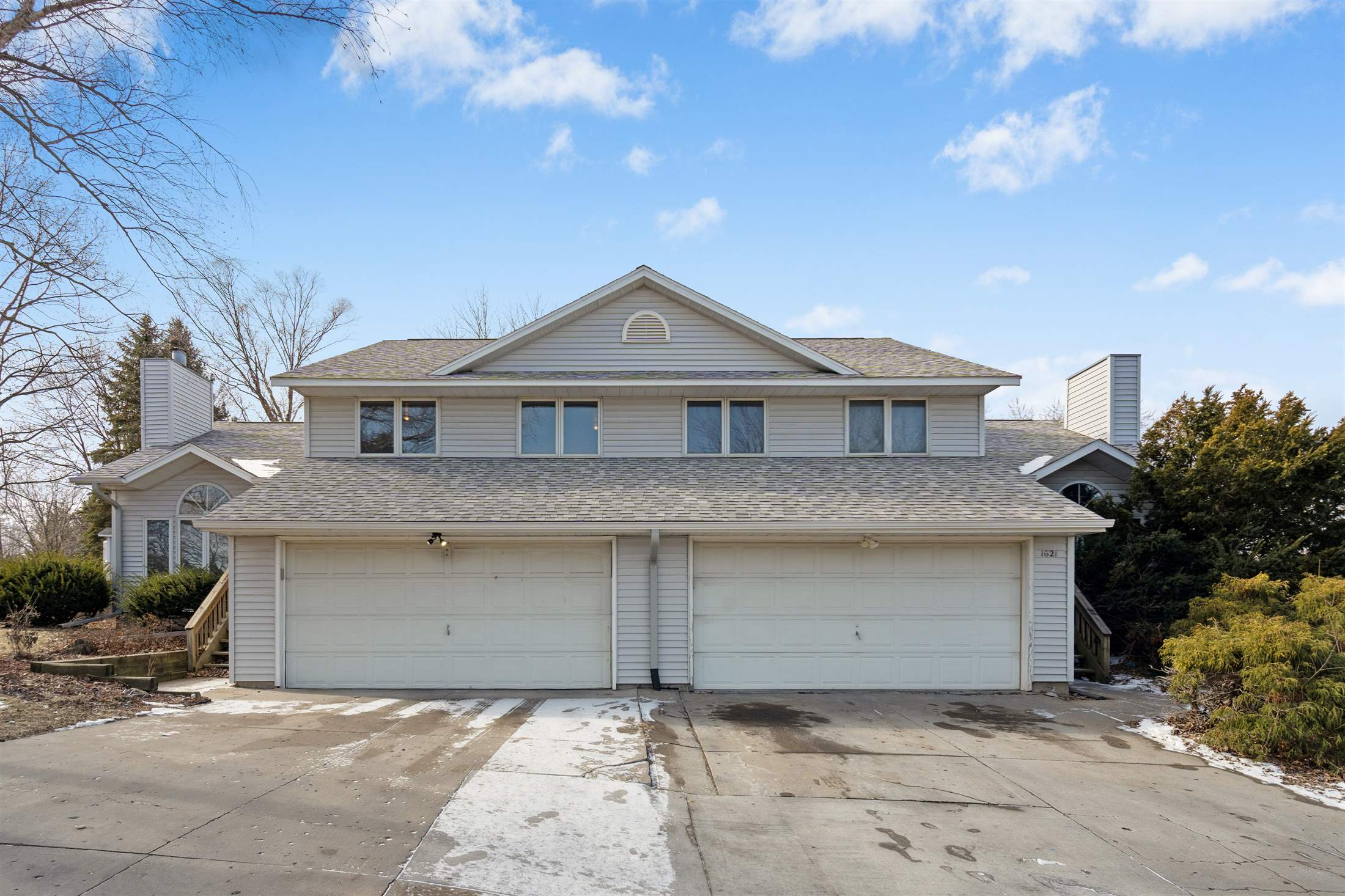 1627 Gryn Dr, Iowa City, IA 52246