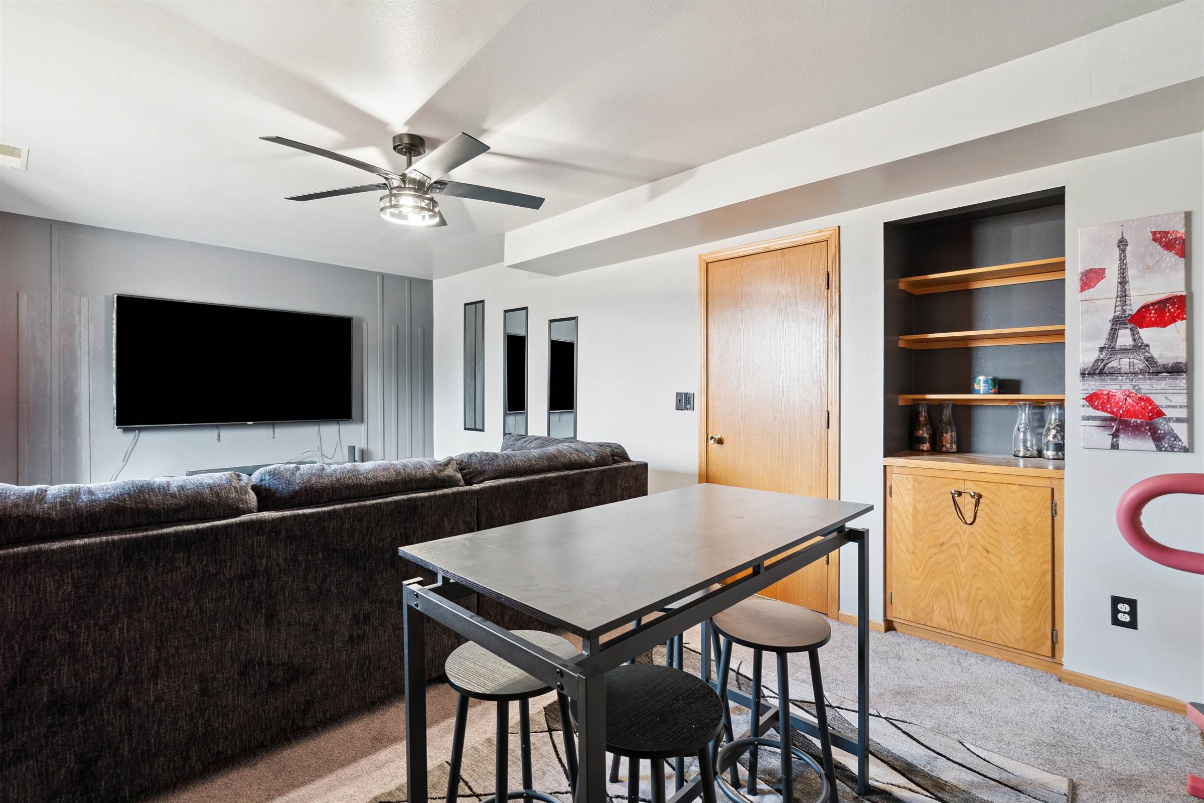 1627 Gryn Dr, Iowa City, IA 52246