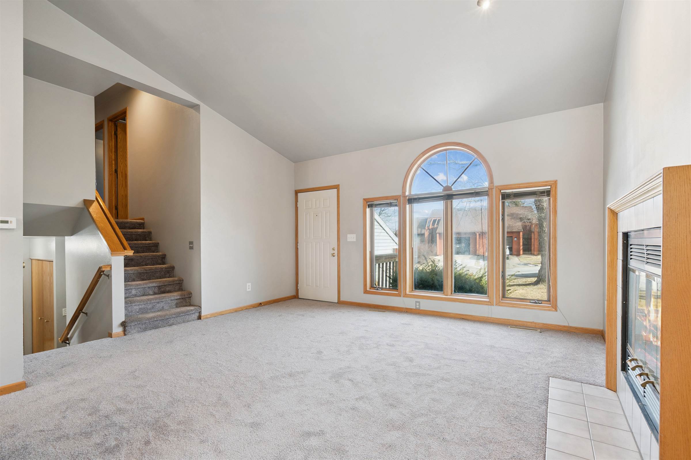 1627 Gryn Dr, Iowa City, IA 52246