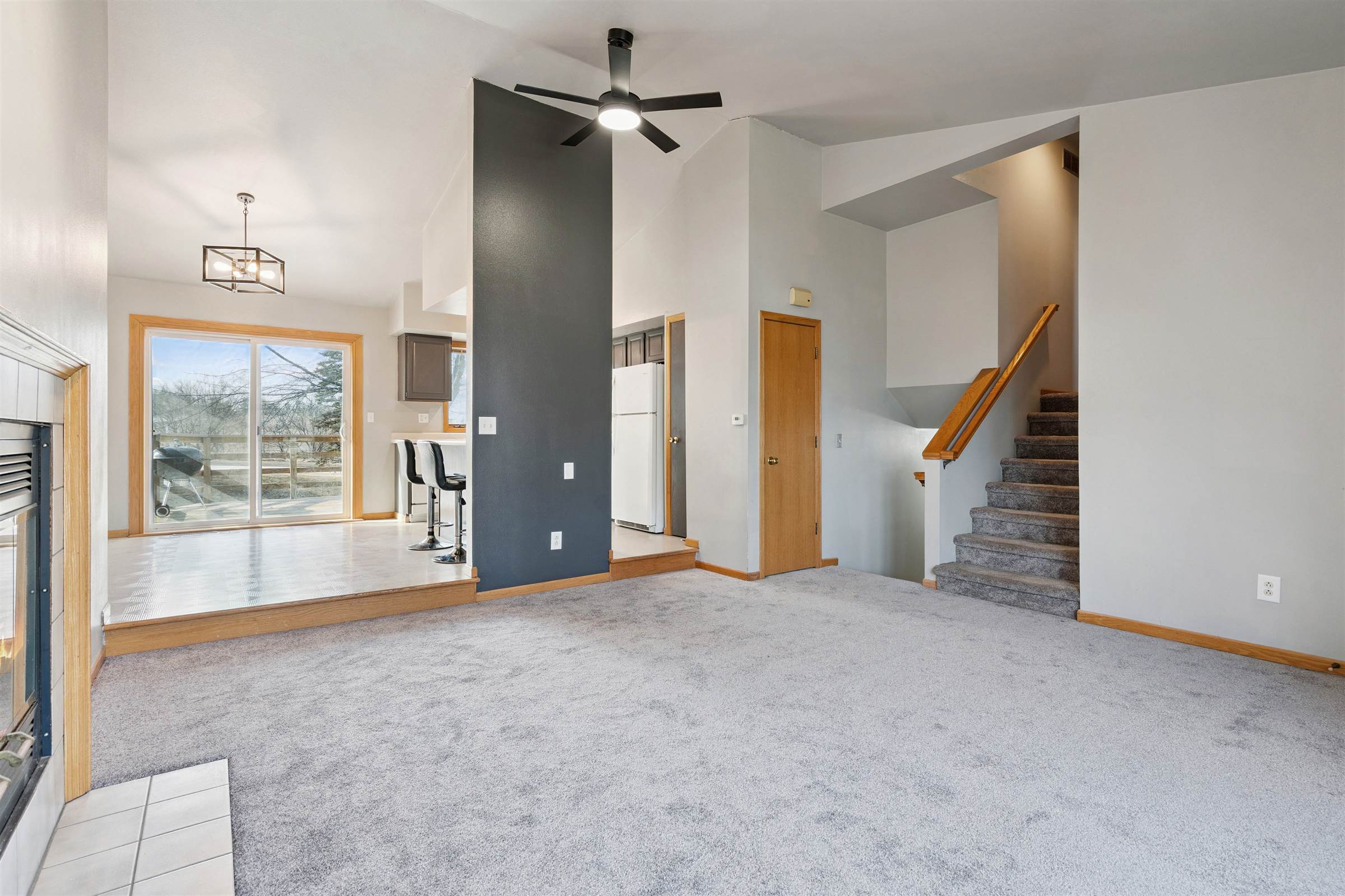 1627 Gryn Dr, Iowa City, IA 52246