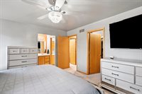 1627 Gryn Dr, Iowa City, IA 52246