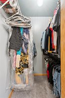 1627 Gryn Dr, Iowa City, IA 52246