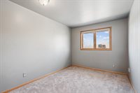 1627 Gryn Dr, Iowa City, IA 52246