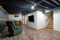 1627 Gryn Dr, Iowa City, IA 52246
