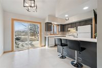 1627 Gryn Dr, Iowa City, IA 52246