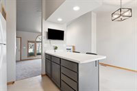 1627 Gryn Dr, Iowa City, IA 52246