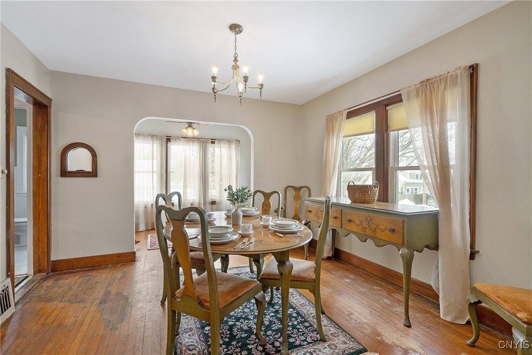 200 Milford Drive West, Syracuse, NY 13206
