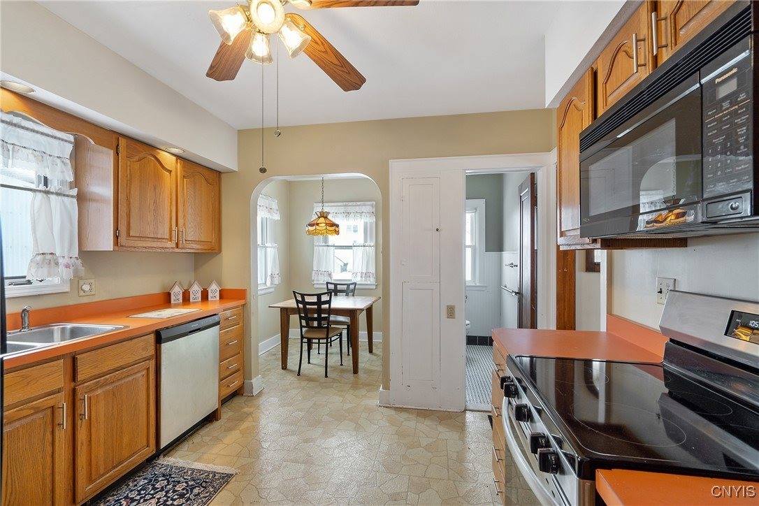 200 Milford Drive West, Syracuse, NY 13206