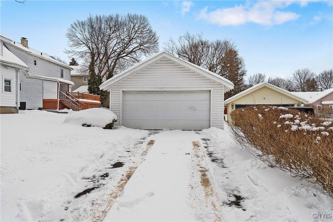 200 Milford Drive West, Syracuse, NY 13206