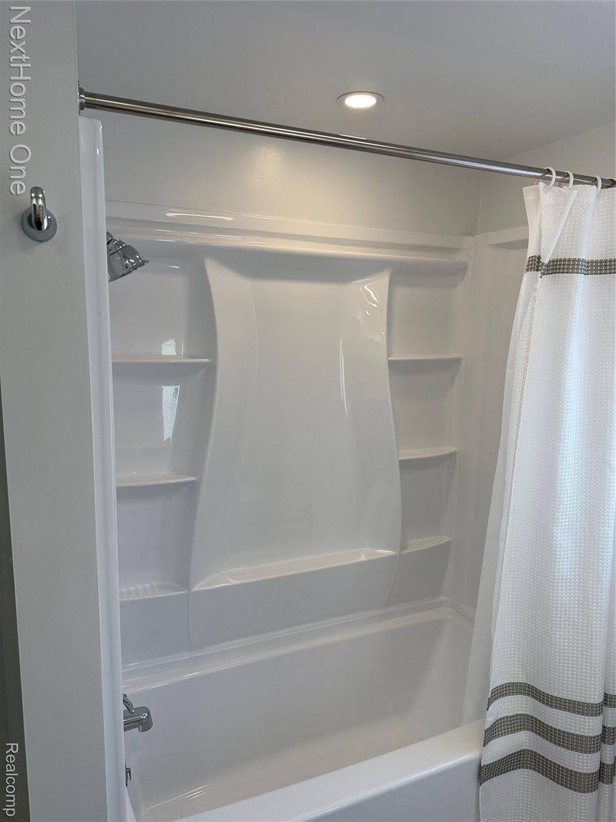 1601 North Fairview Avenue, LansingCity_Ingham, MI 48912