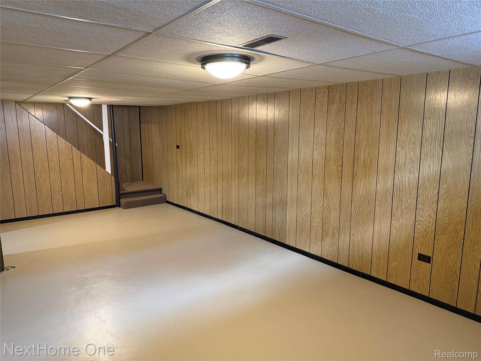 1601 North Fairview Avenue, LansingCity_Ingham, MI 48912