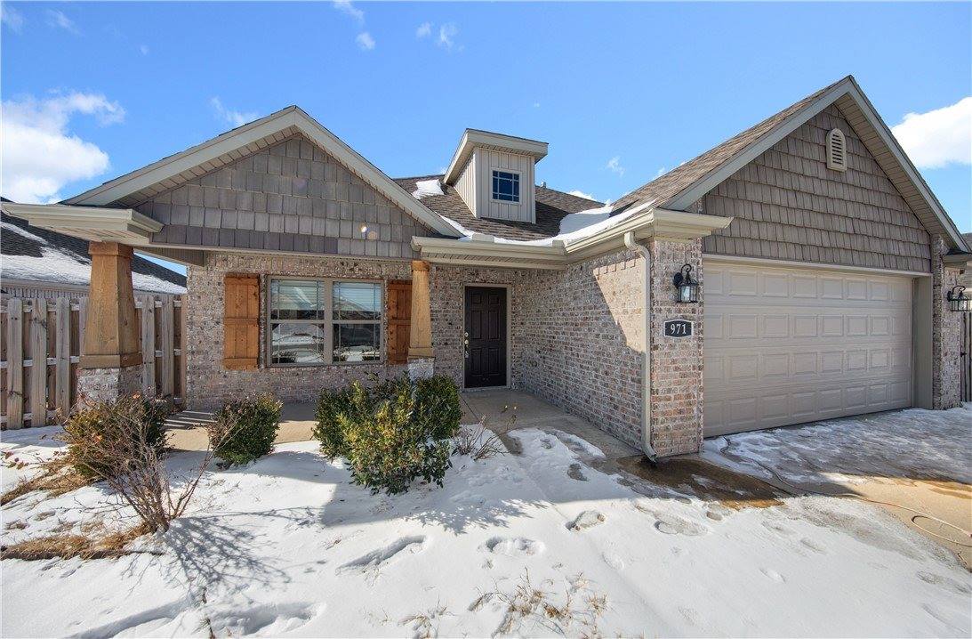 971 Lakeview Drive, Centerton, AR 72719
