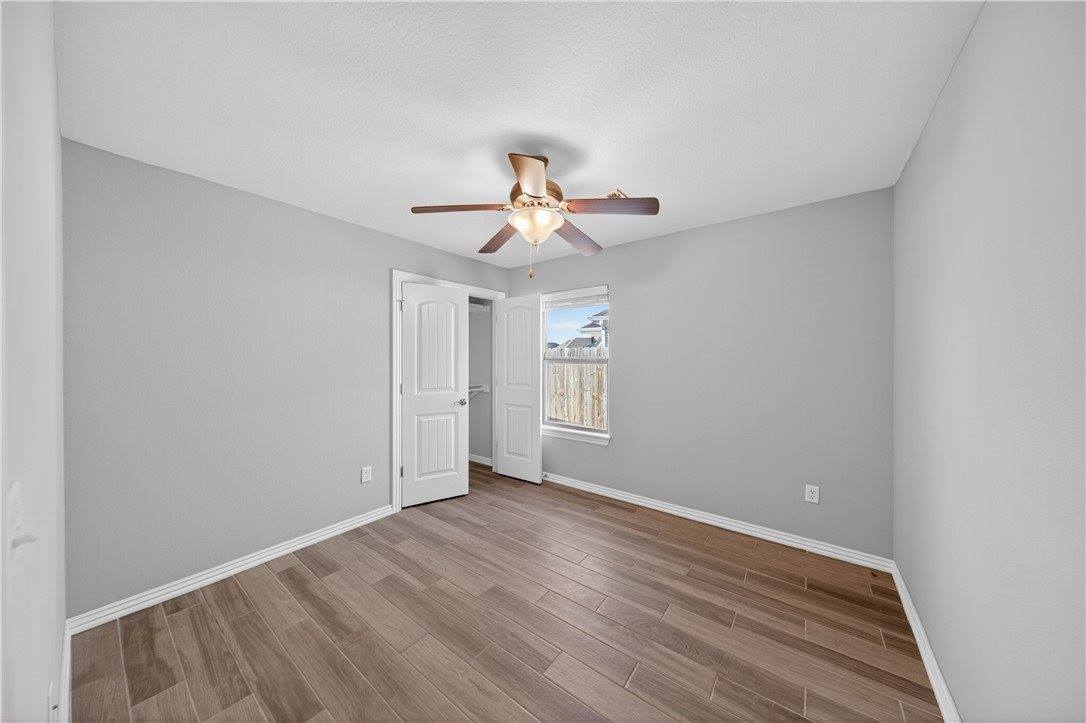 971 Lakeview Drive, Centerton, AR 72719