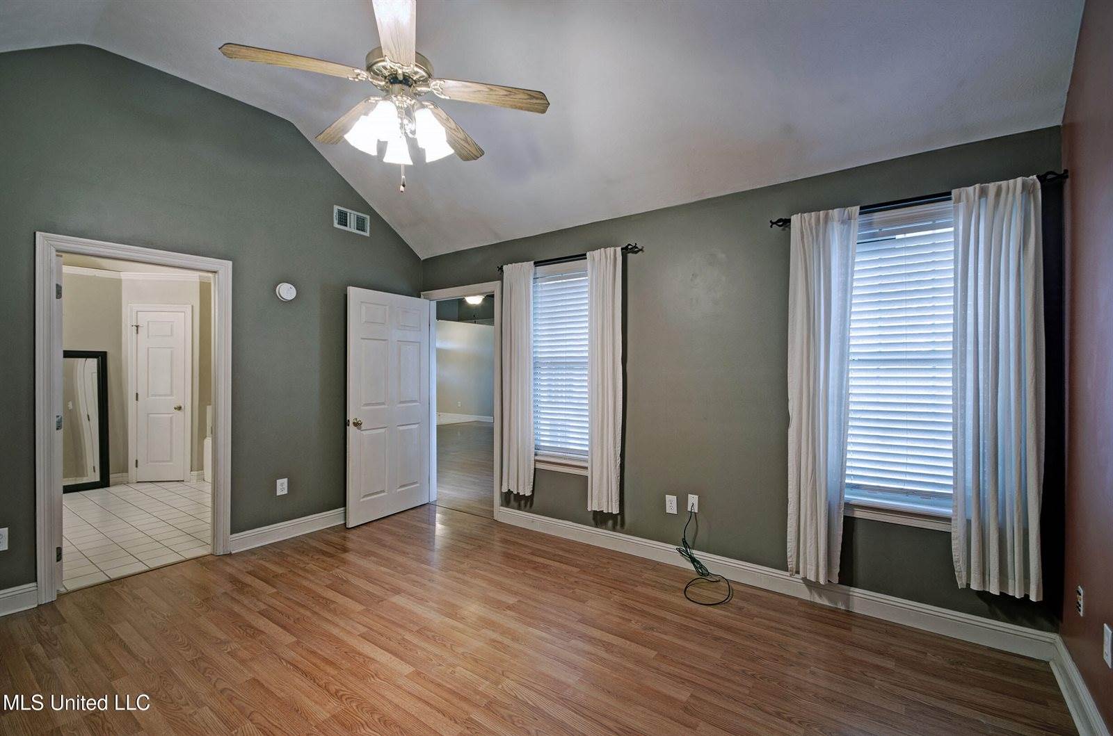 4021 Brookwood Drive, Flowood, MS 39232