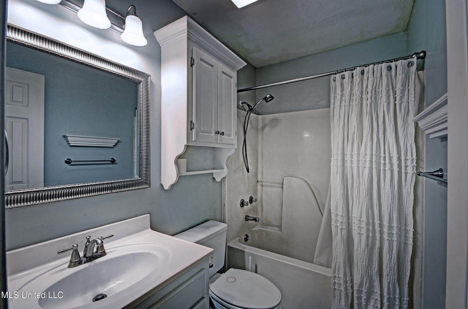 4021 Brookwood Drive, Flowood, MS 39232