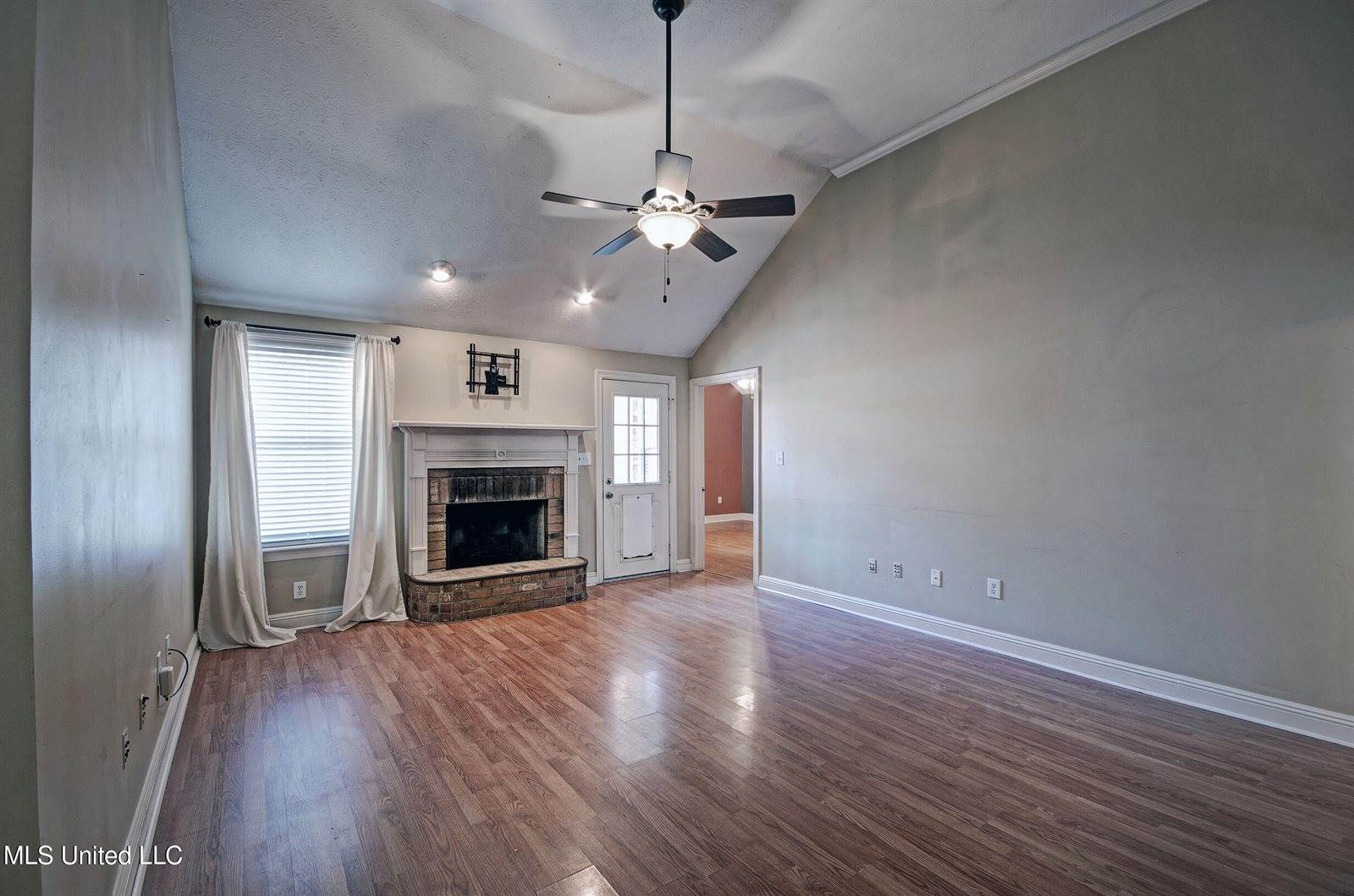 4021 Brookwood Drive, Flowood, MS 39232