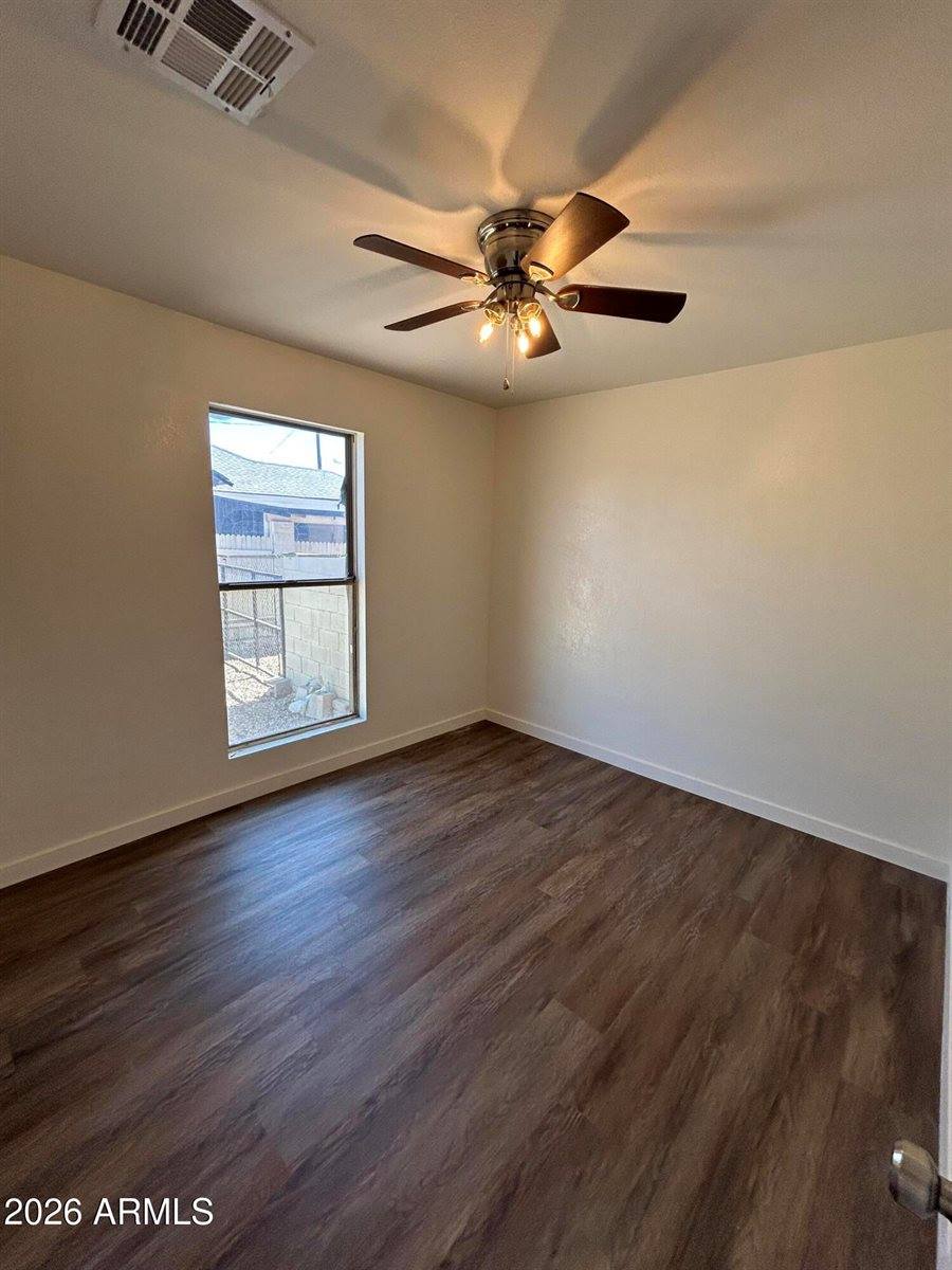 833 East Marguerite Avenue, Phoenix, AZ 85040