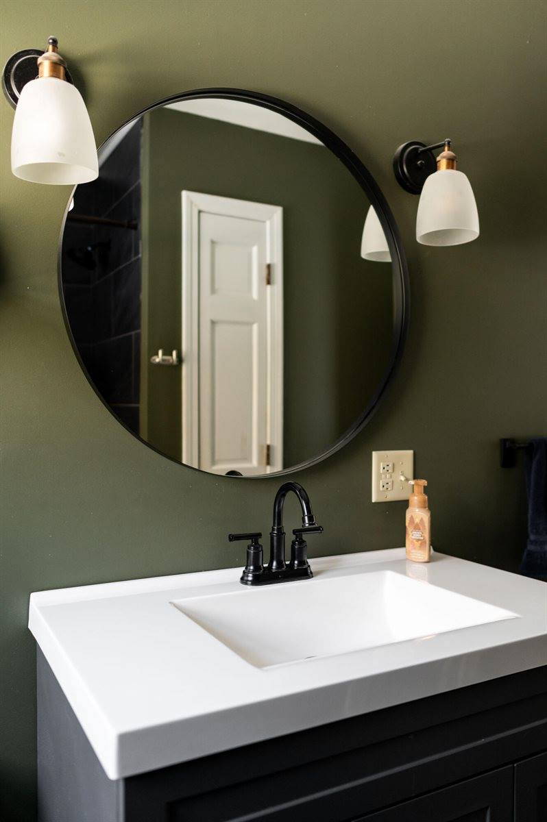 30 Yankee Avenue, Bangor, ME 04401