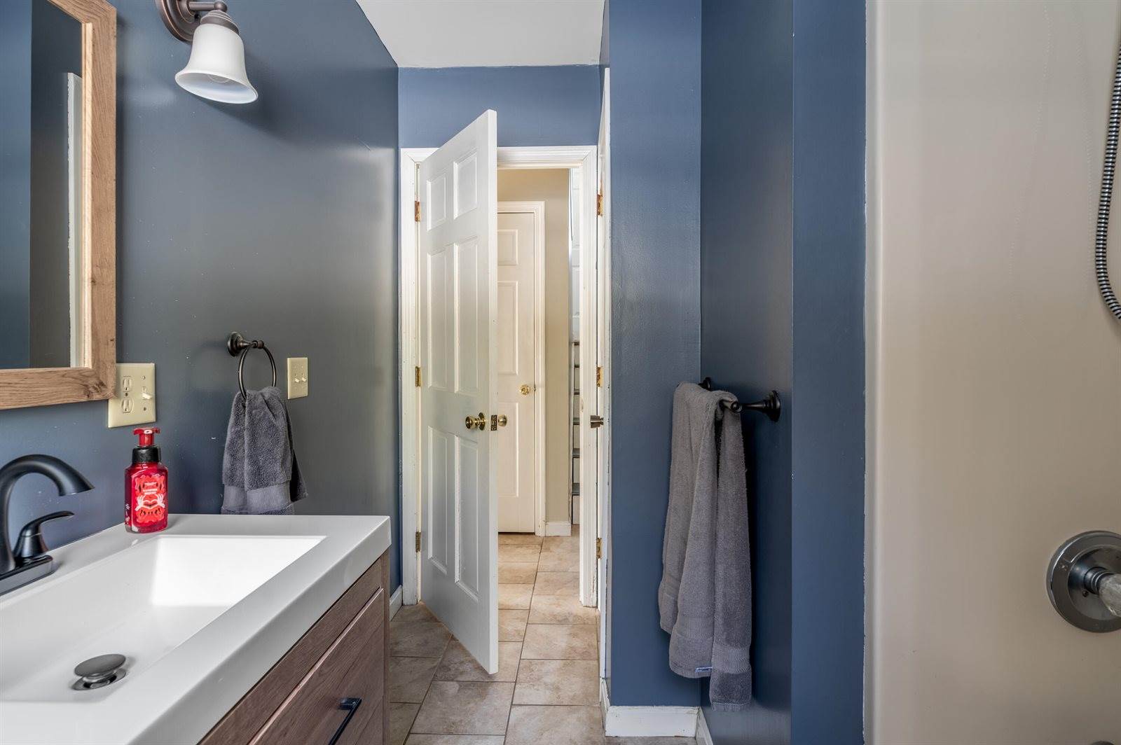 30 Yankee Avenue, Bangor, ME 04401