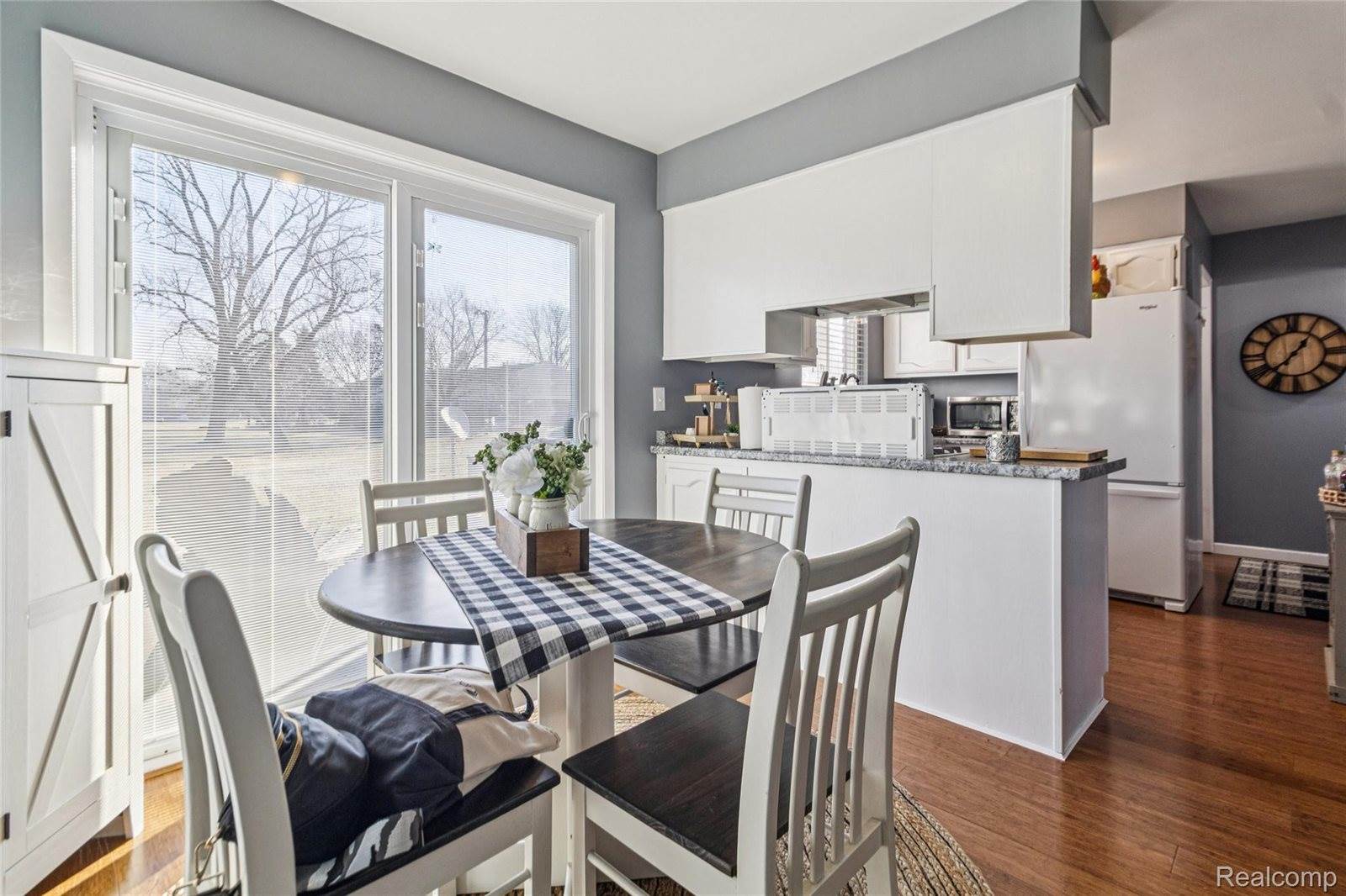 715 Cape Cod, SouthLyonCity_Oakland, MI 48178