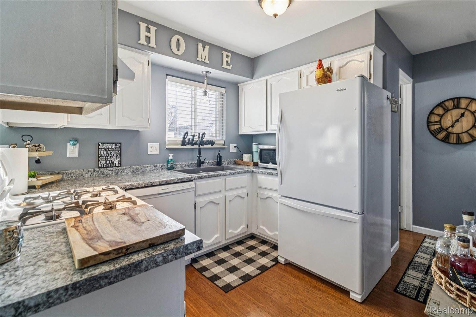 715 Cape Cod, SouthLyonCity_Oakland, MI 48178