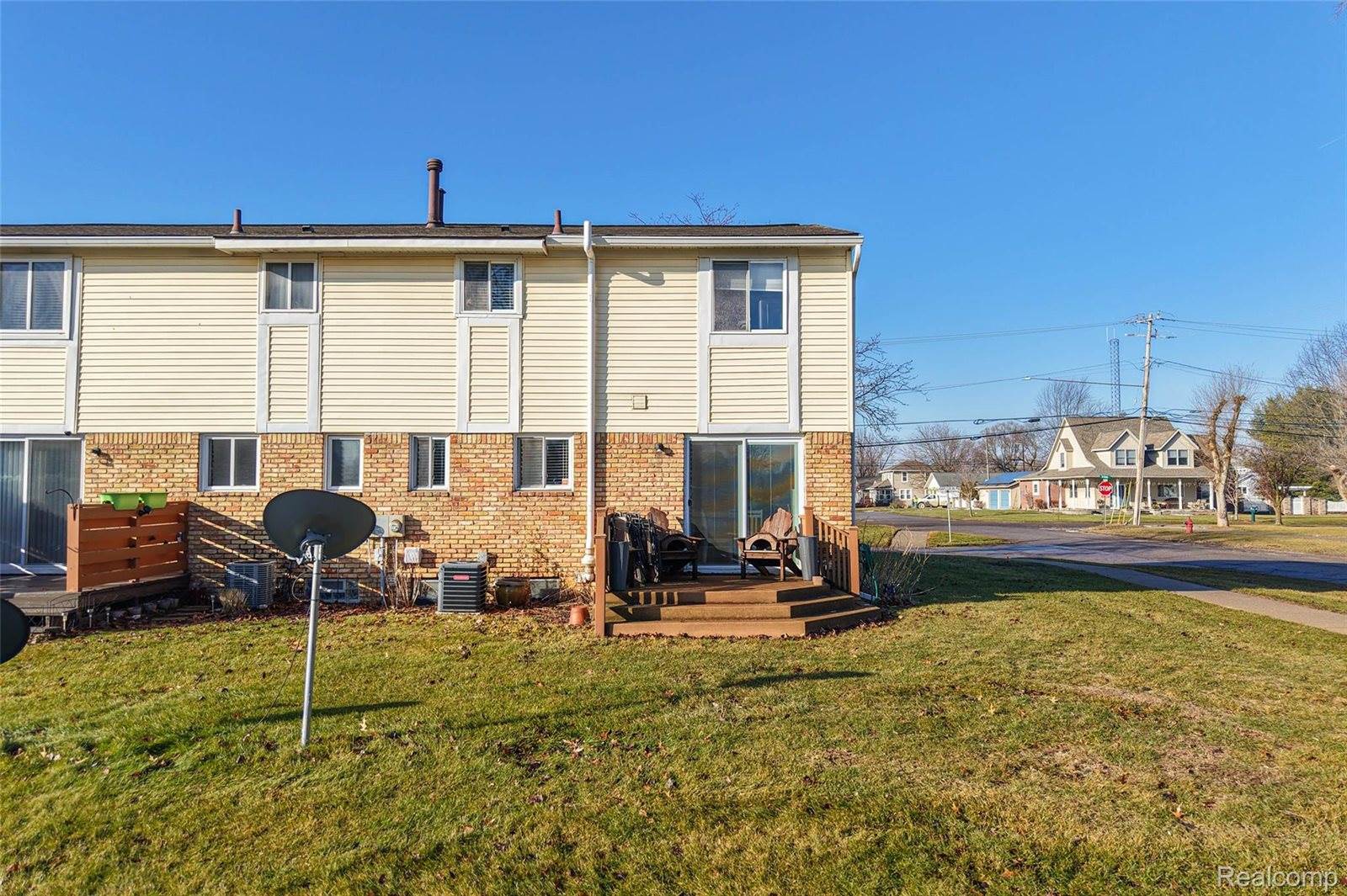 715 Cape Cod, SouthLyonCity_Oakland, MI 48178