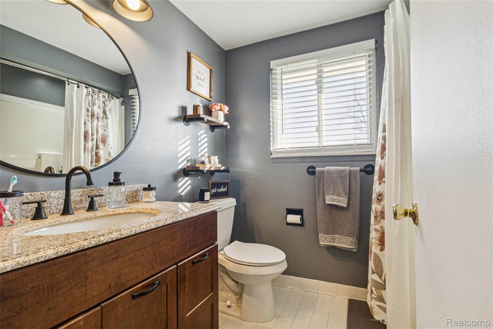 715 Cape Cod, SouthLyonCity_Oakland, MI 48178