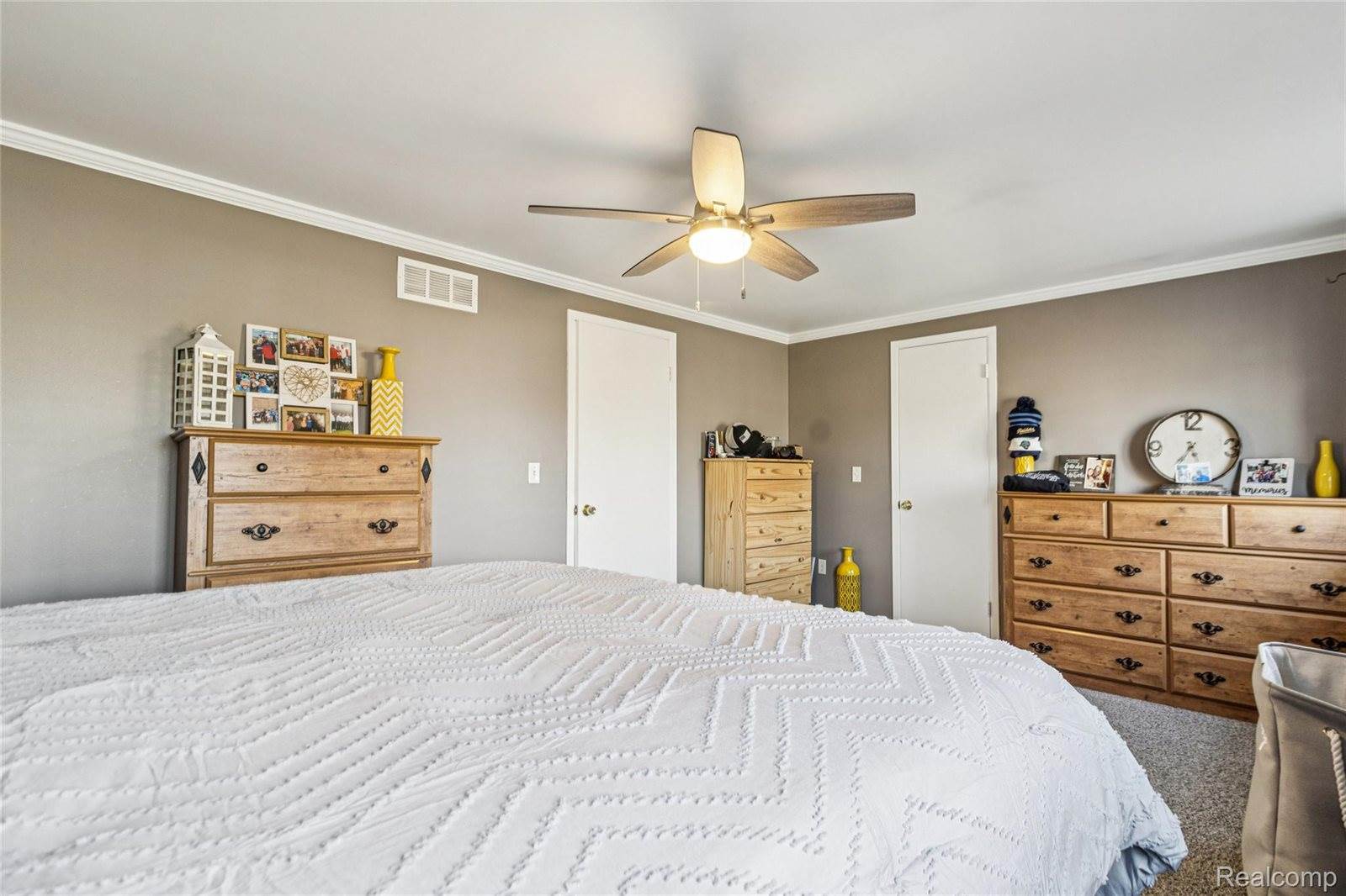 715 Cape Cod, SouthLyonCity_Oakland, MI 48178