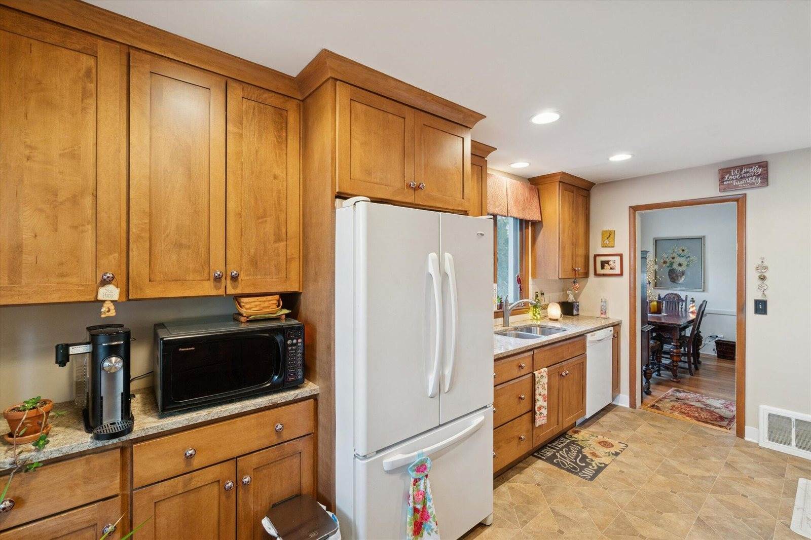 728 Montrose Avenue, Kalamazoo, MI 49008