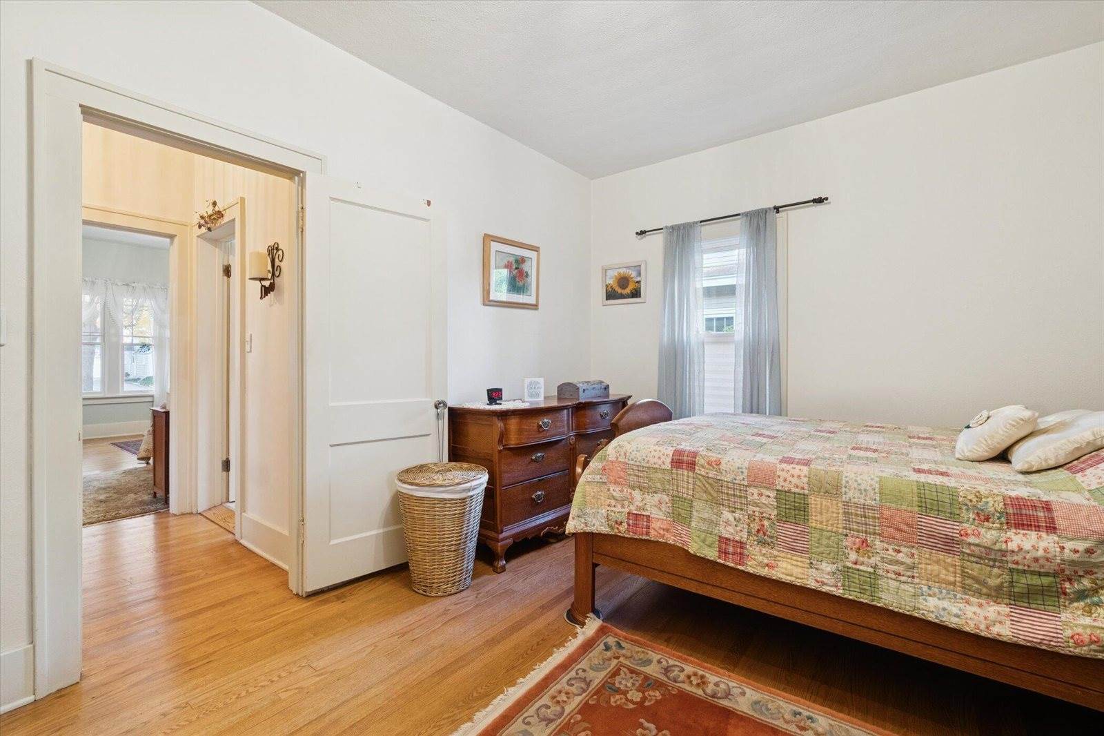 728 Montrose Avenue, Kalamazoo, MI 49008