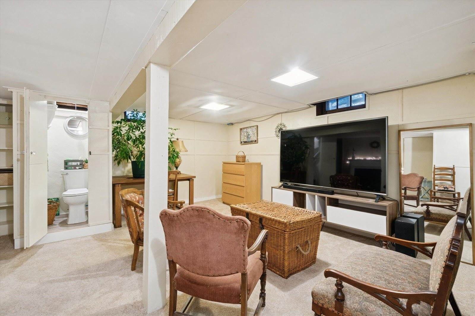 728 Montrose Avenue, Kalamazoo, MI 49008