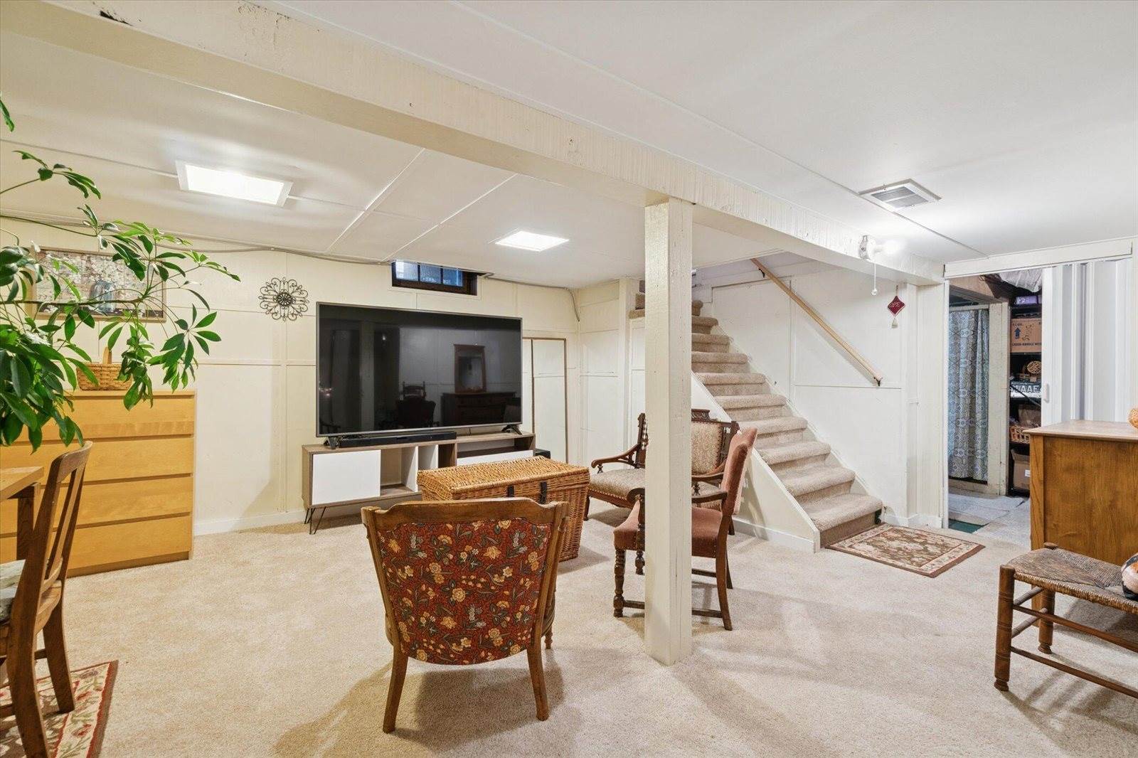 728 Montrose Avenue, Kalamazoo, MI 49008