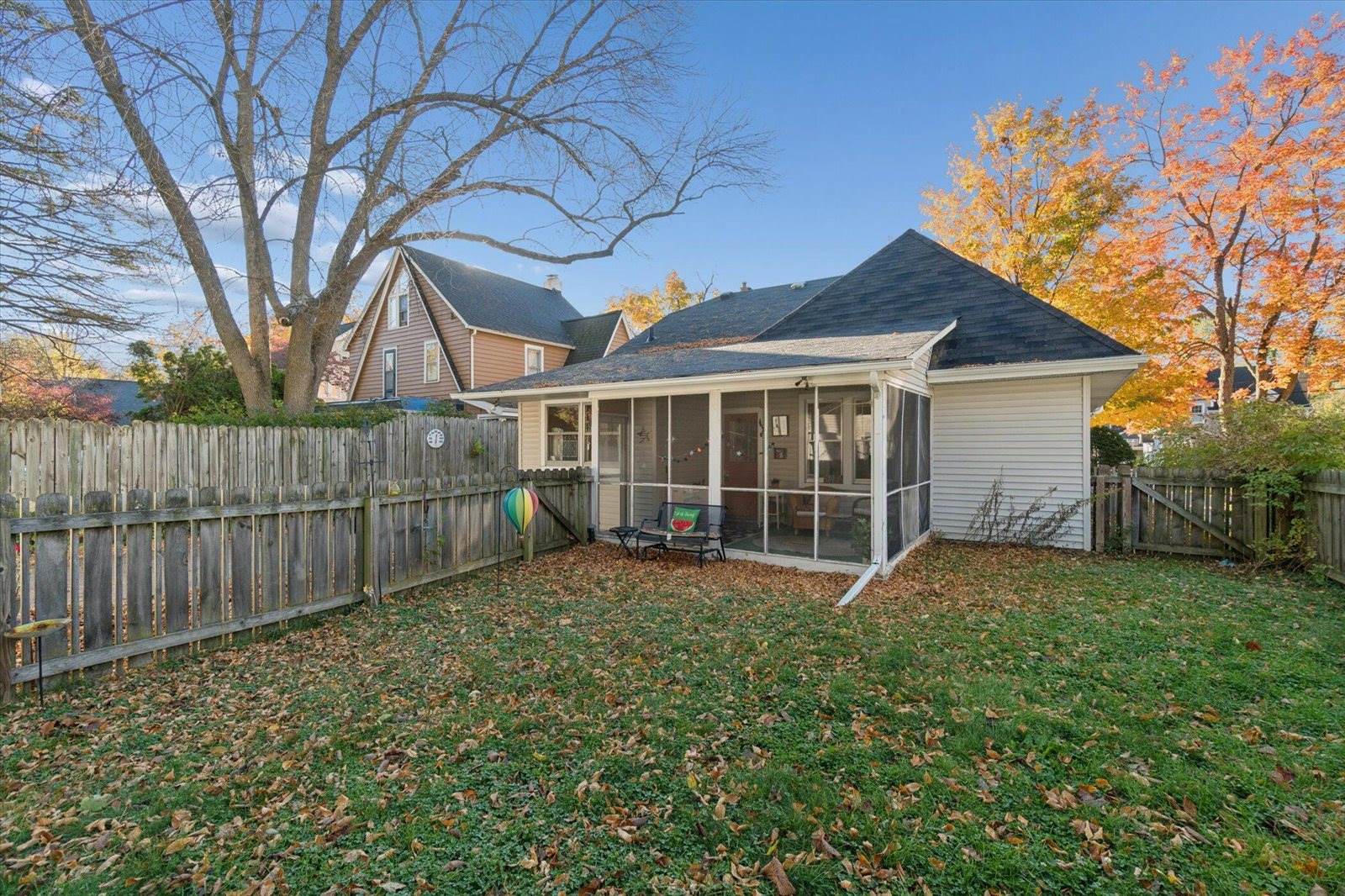 728 Montrose Avenue, Kalamazoo, MI 49008