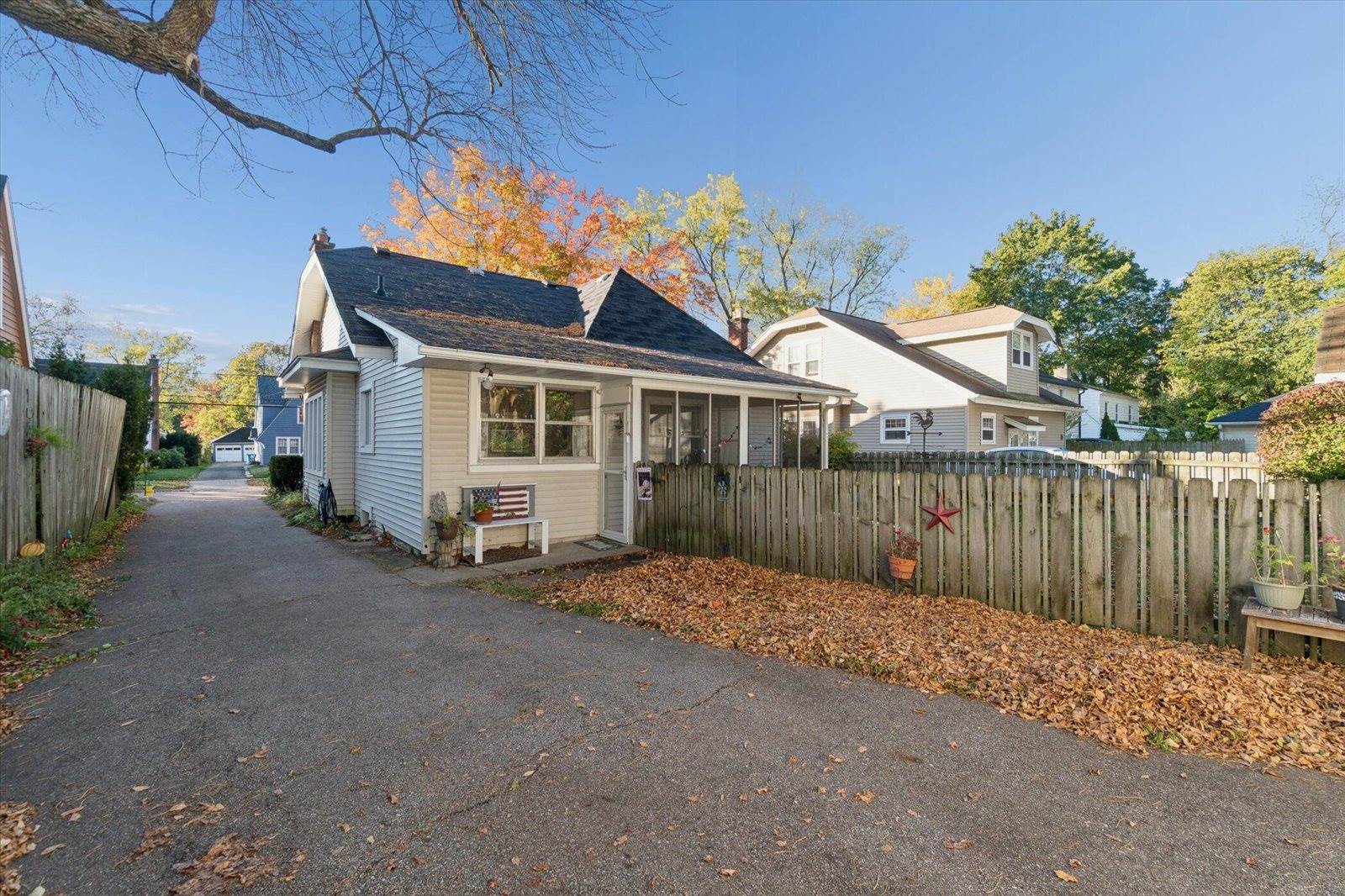 728 Montrose Avenue, Kalamazoo, MI 49008