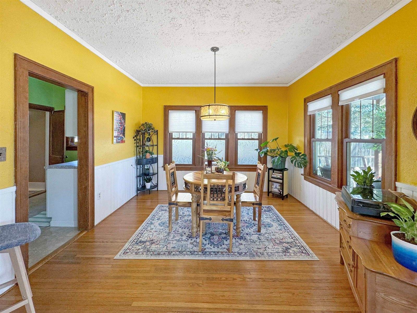 1021 1st St NW, Minot, ND 58703