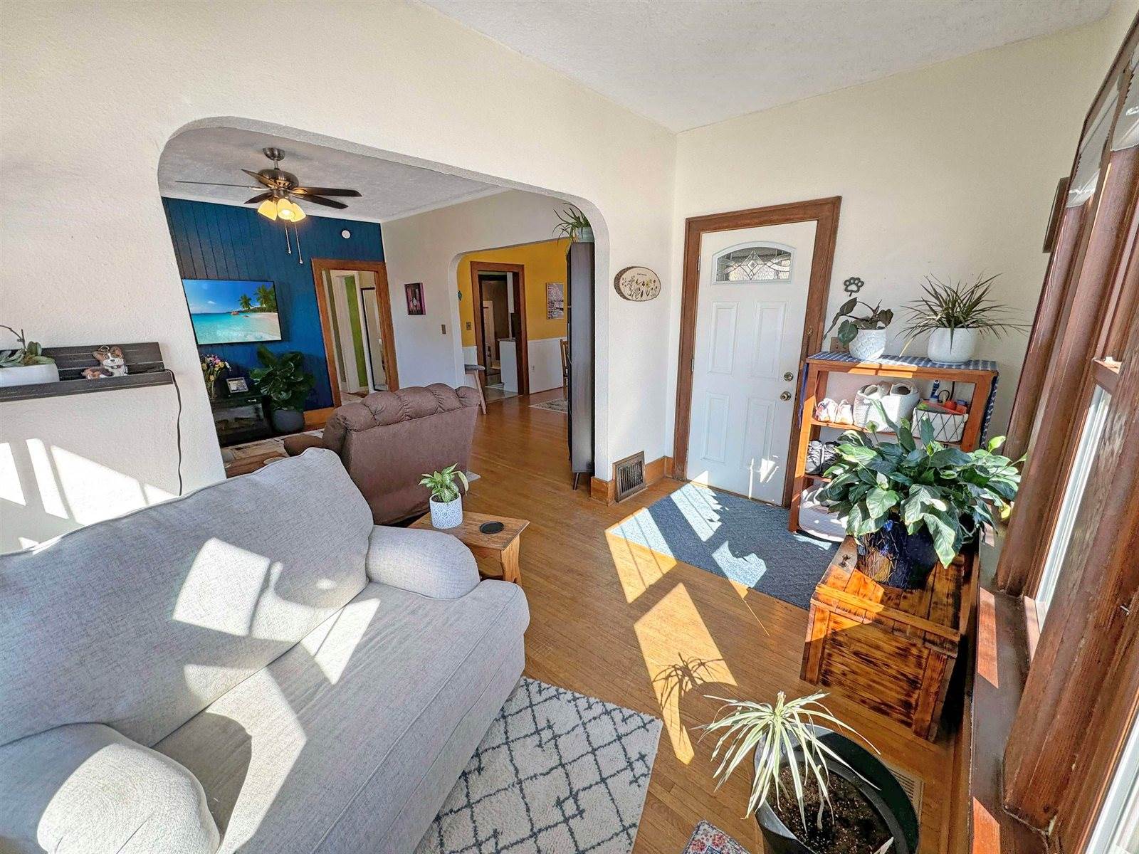 1021 1st St NW, Minot, ND 58703