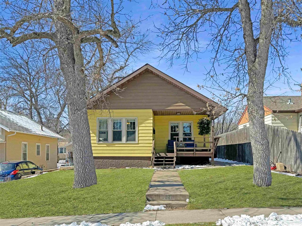 1021 1st St NW, Minot, ND 58703