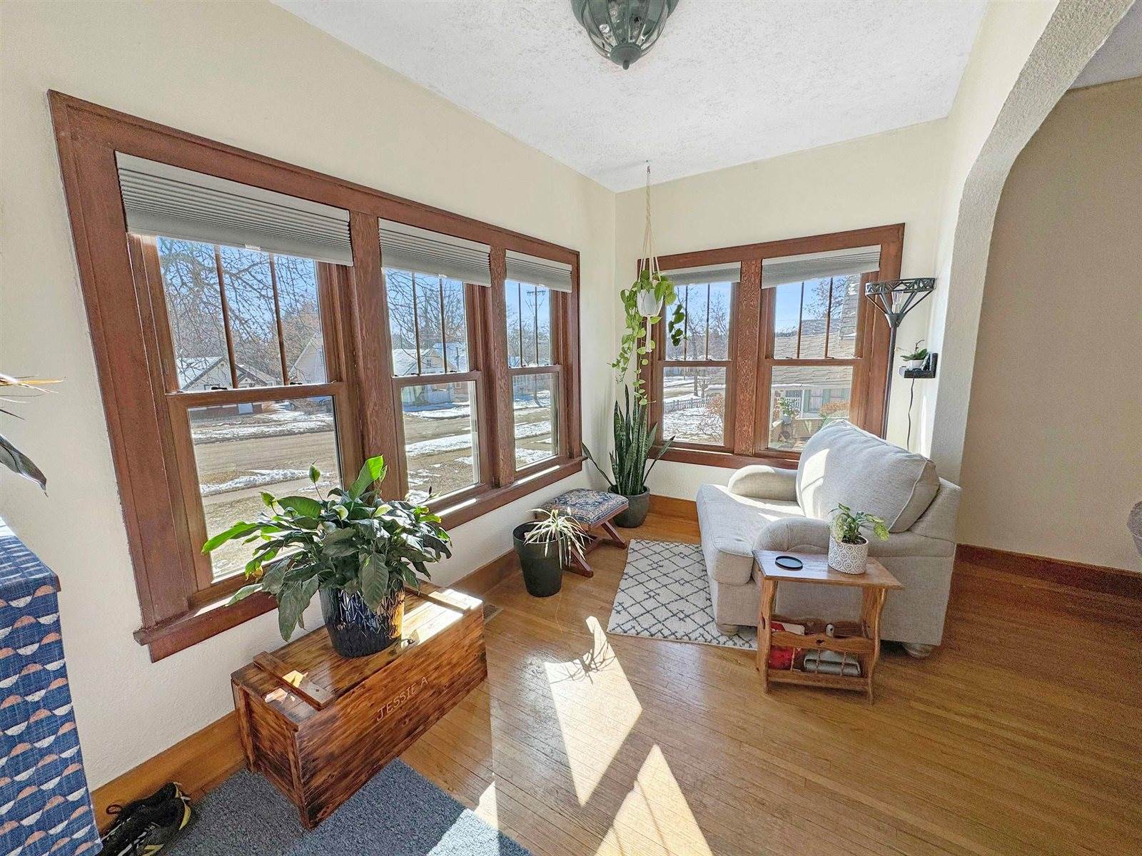 1021 1st St NW, Minot, ND 58703