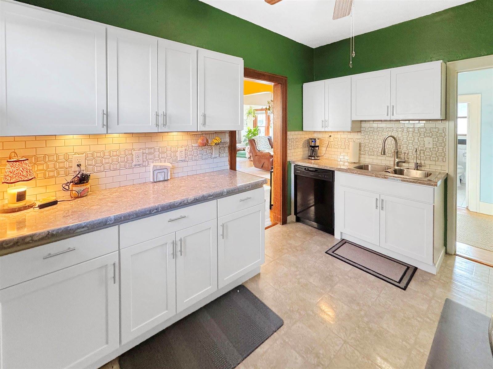 1021 1st St NW, Minot, ND 58703